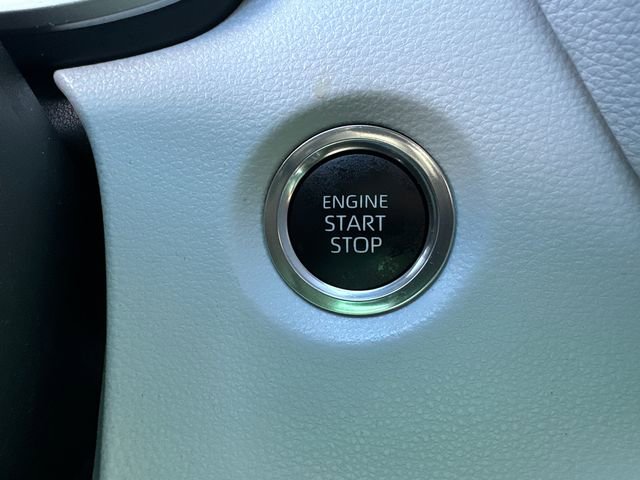 Used 2025 Toyota Corolla SE image 36