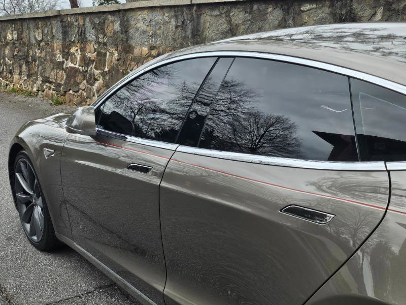 Used 2016 Tesla Model S 90D image 19