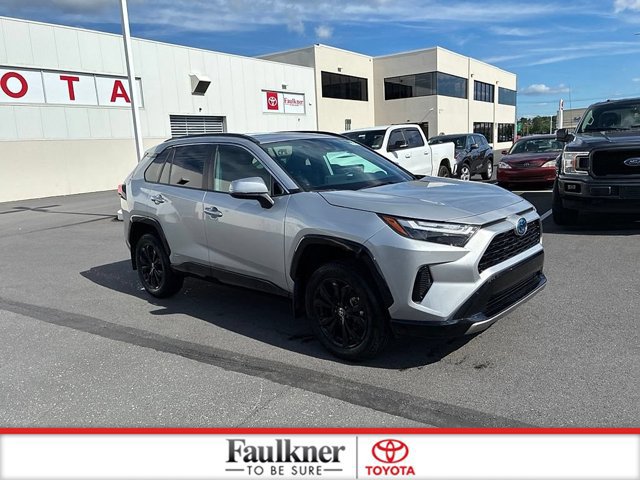 Certified 2024 Toyota RAV4 SE w/ Convenience Package AWD/4WD image 3