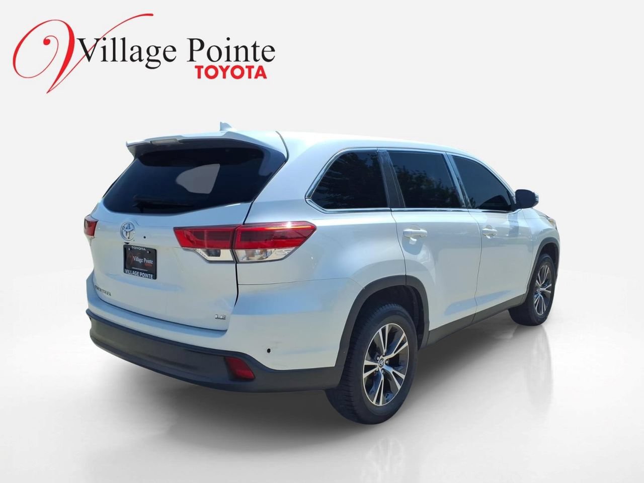 Used 2019 Toyota Highlander Plus FWD image 5