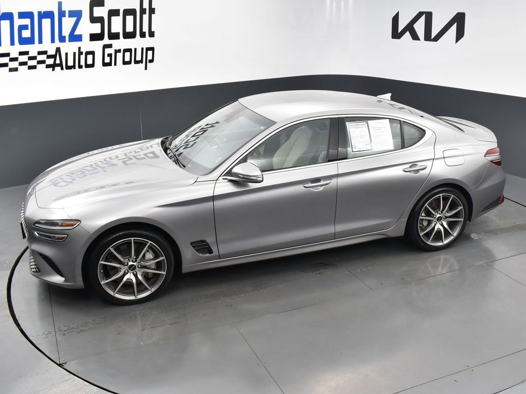 Used 2025 Genesis G70 2.5T image 10