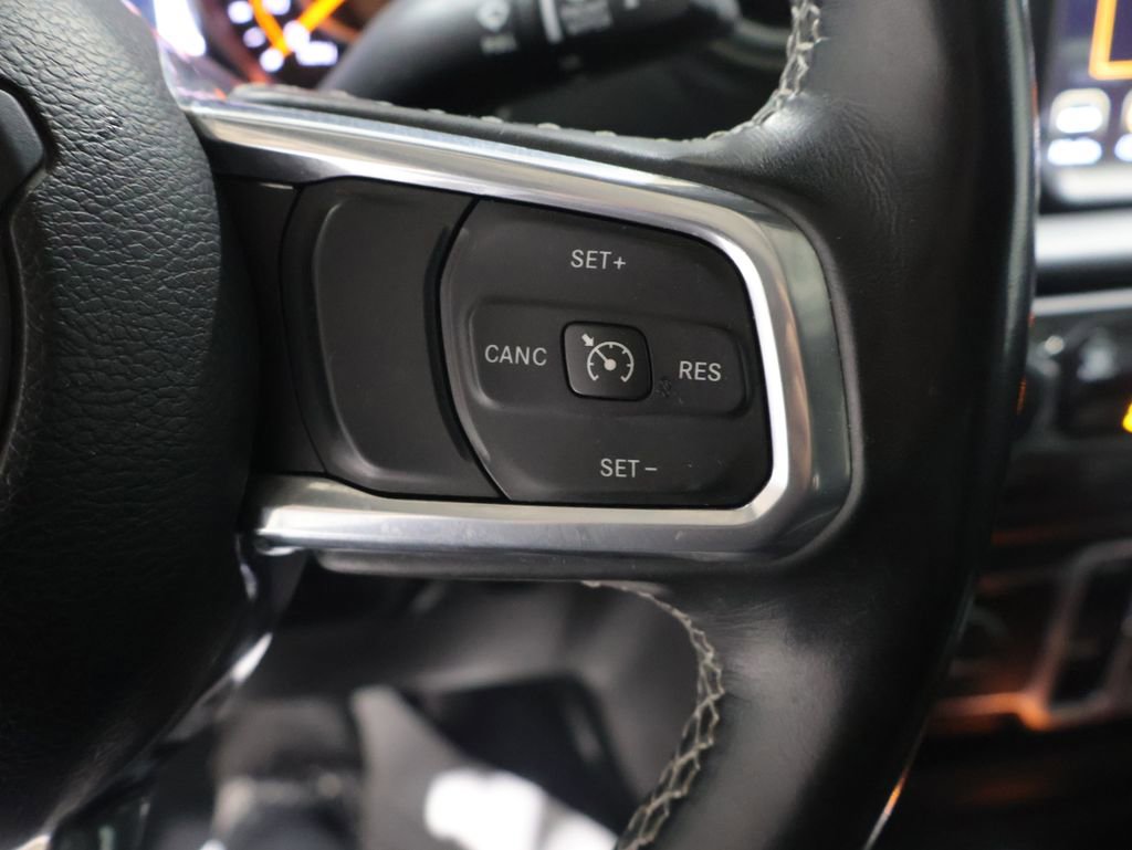 Used 2022 Jeep Gladiator Overland w/ Cold Weather Group image 41