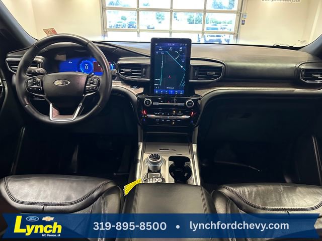 Certified 2023 Ford Explorer Platinum w/ Technology Package AWD/4WD image 11