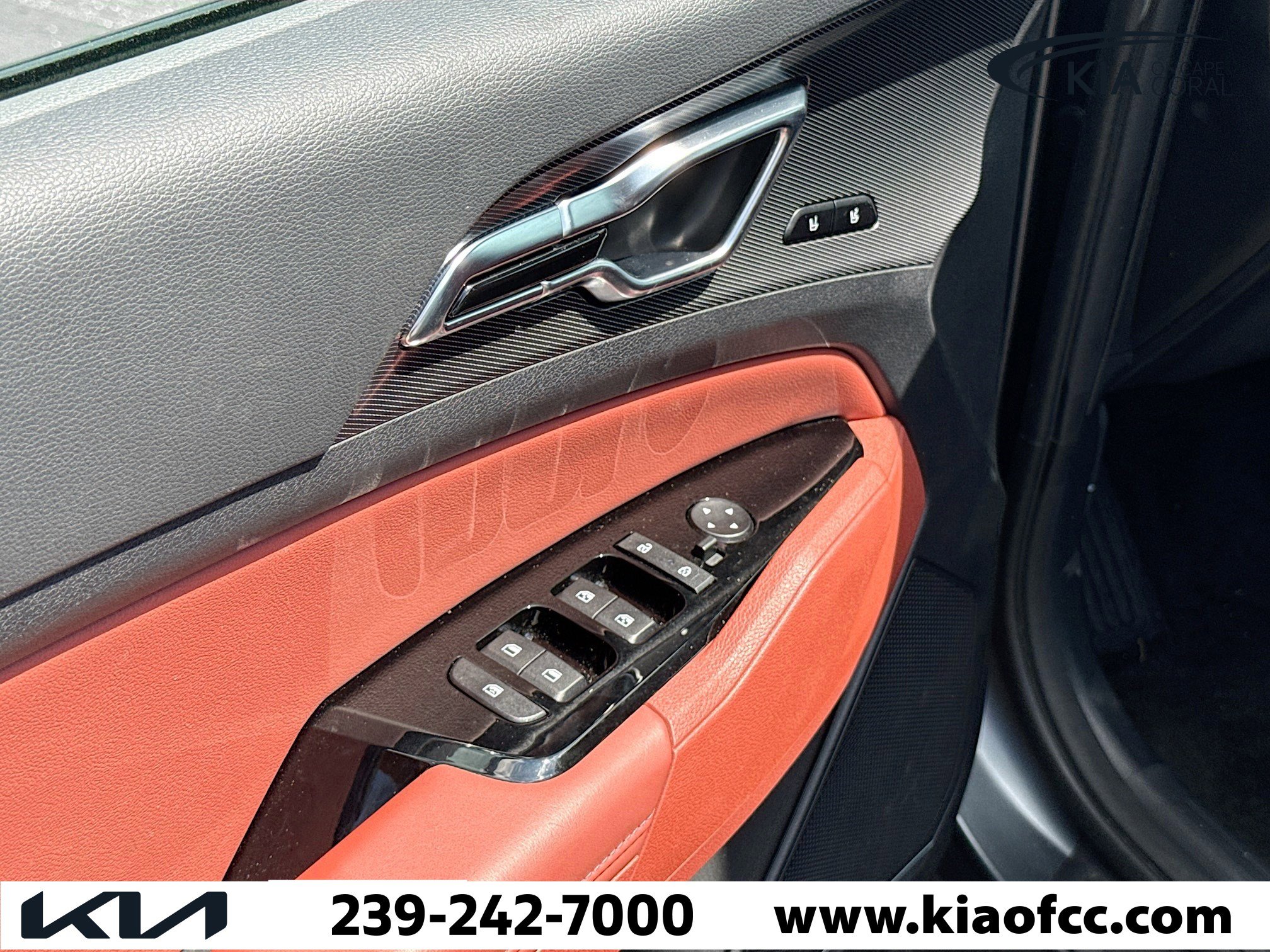 Used 2025 Kia Sportage SX Prestige image 18