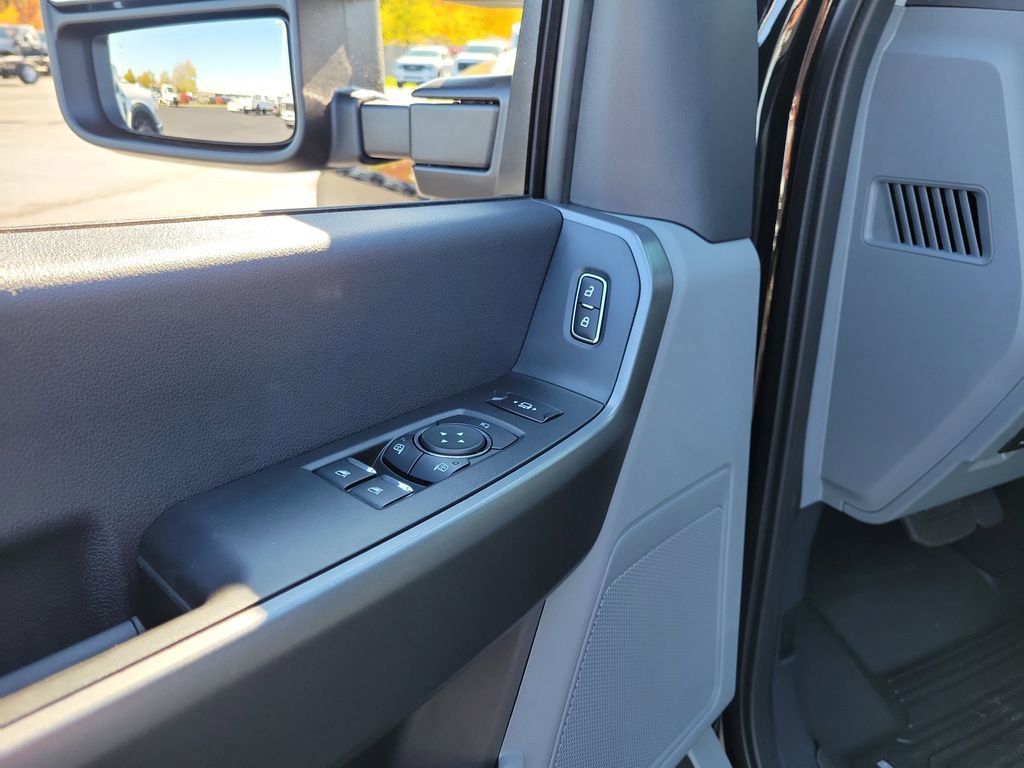 New 2026 Ford F450 XLT w/ 360-Degree Camera Package image 15