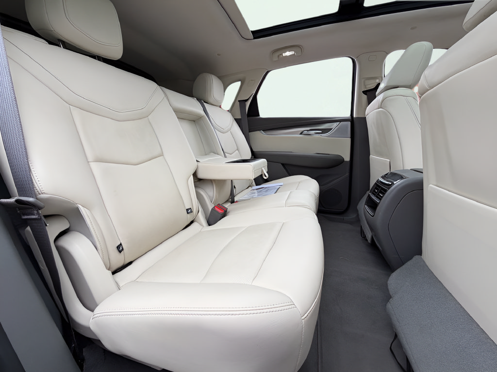 Used 2021 Cadillac XT5 Premium Luxury FWD image 29