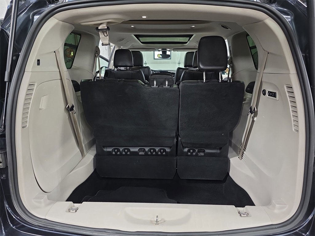 Used 2020 Chrysler Pacifica Limited image 10