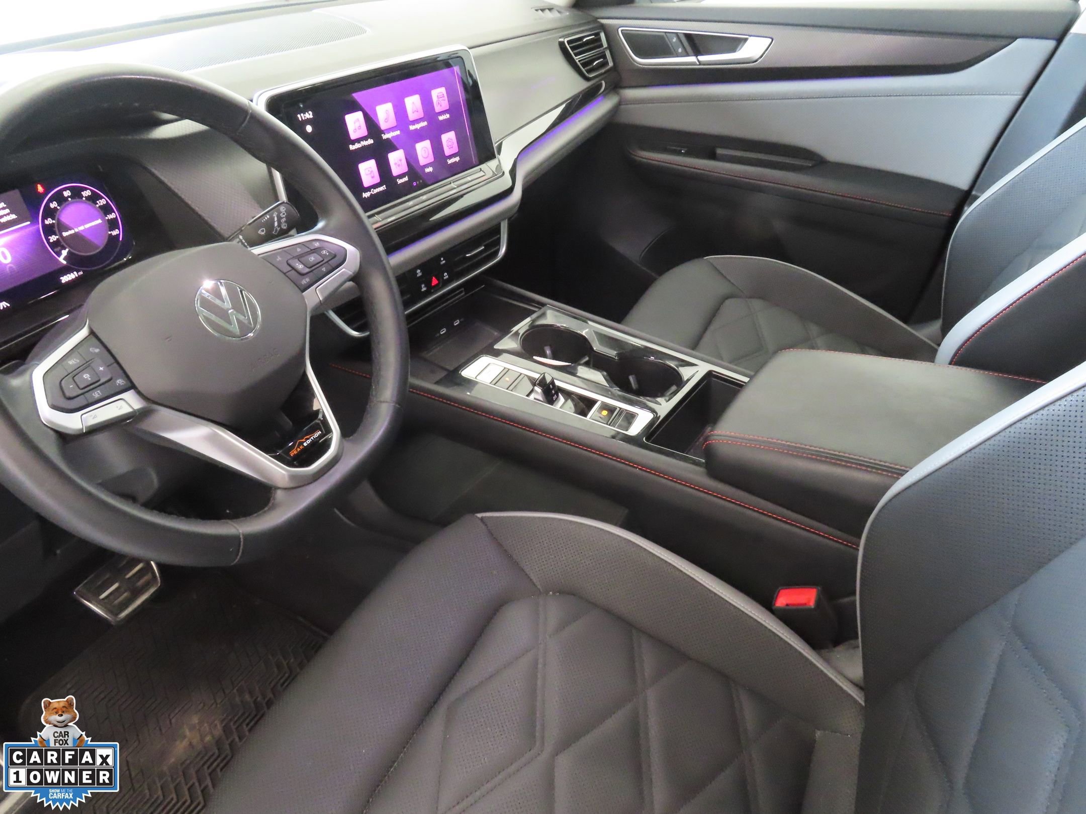 Used 2024 Volkswagen Atlas Peak Edition SE AWD/4WD image 21