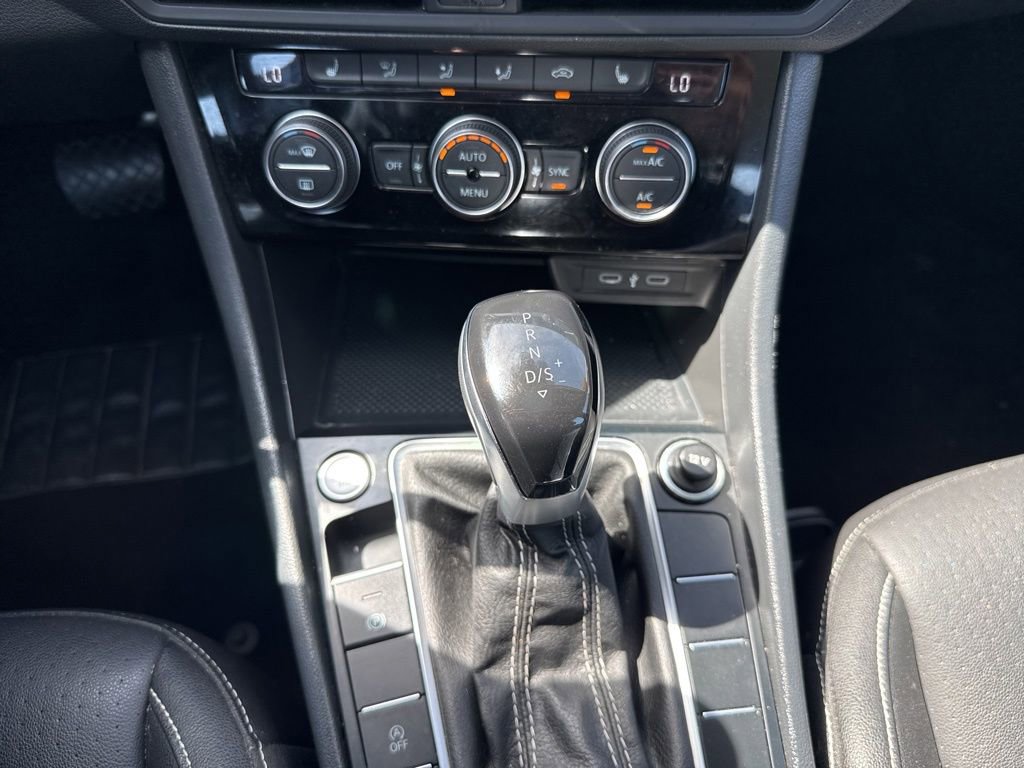 Used 2024 Volkswagen Jetta SE image 12