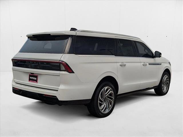 New 2025 Lincoln Navigator L Reserve image 2
