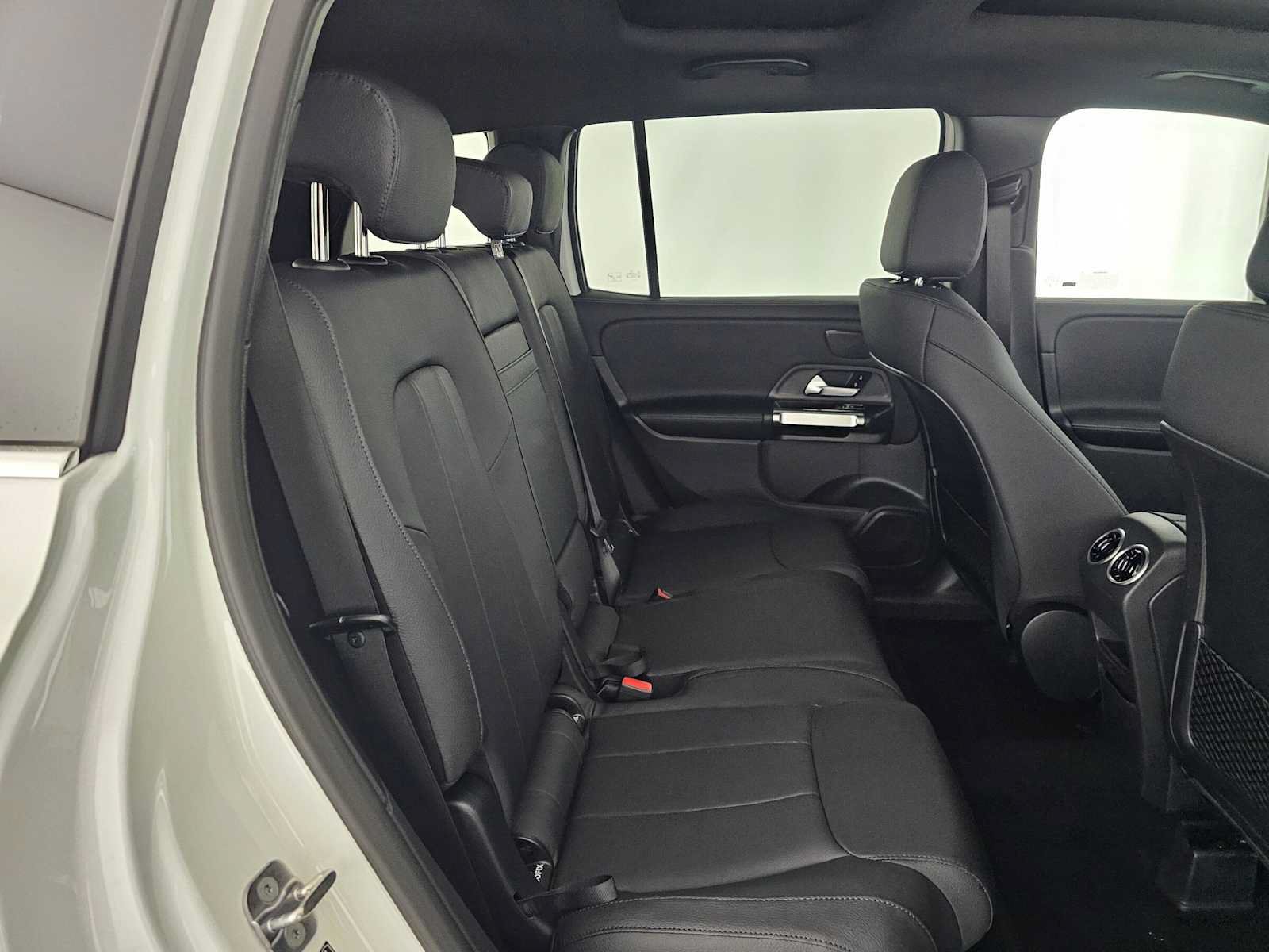 New 2026 Mercedes-Benz GLB 250 image 12