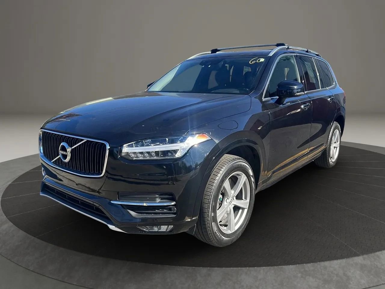 Used 2019 Volvo XC90 T5 Momentum image 1