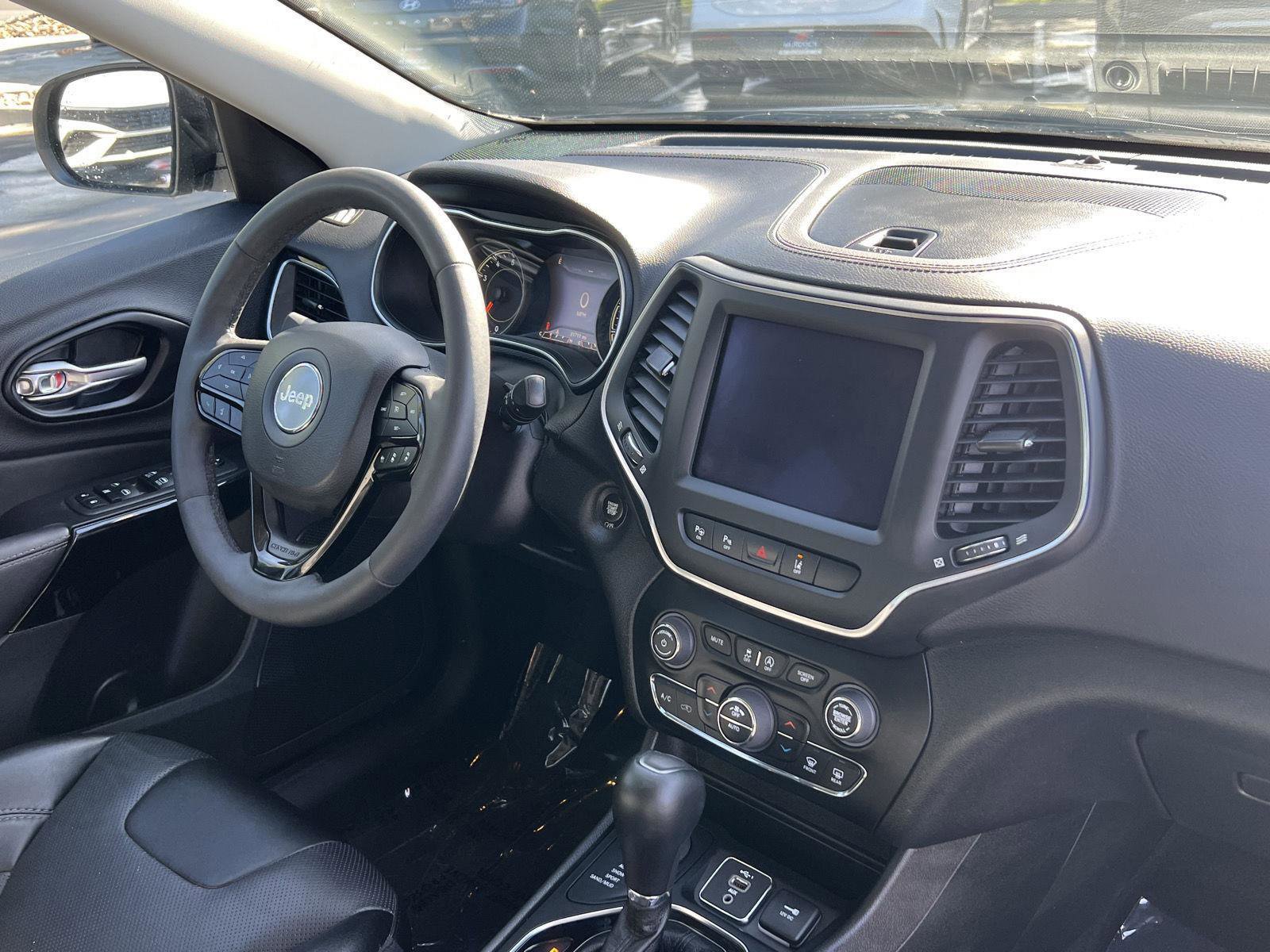 Used 2023 Jeep Cherokee Altitude Lux AWD/4WD image 20