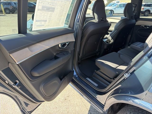 New 2026 Volvo XC90 B5 Core w/ Protection Package Premier AWD/4WD image 13