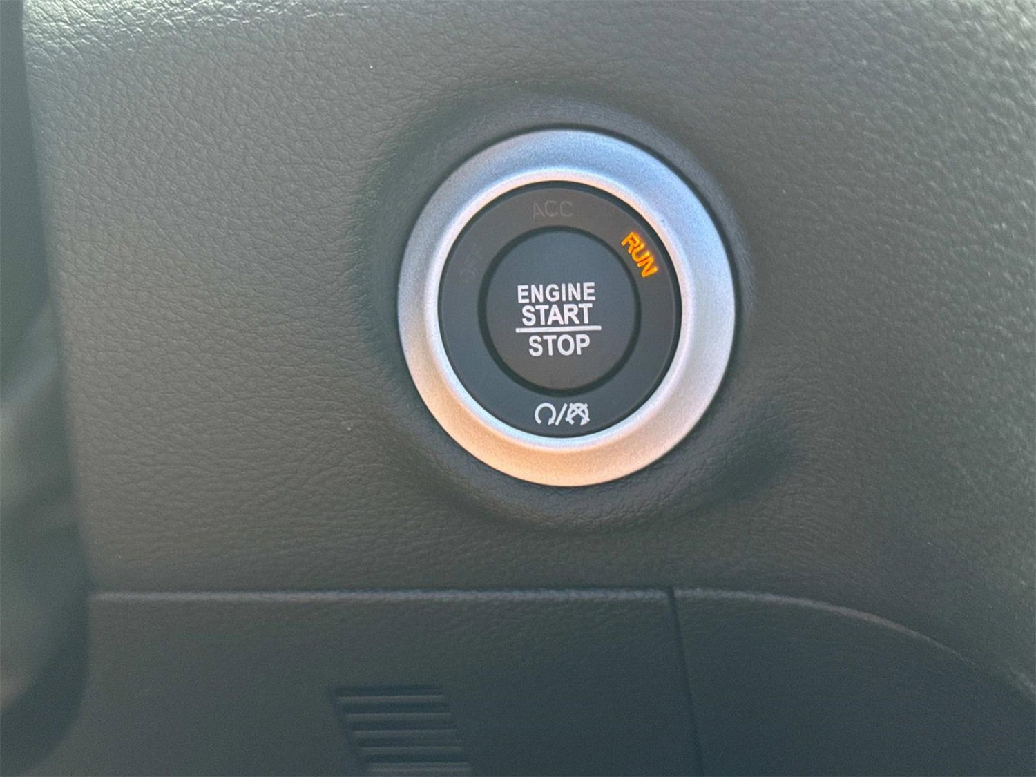 New 2025 Chrysler Pacifica Select image 37