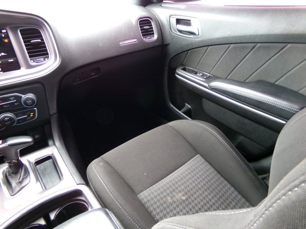 Used 2022 Dodge Charger R/T image 9