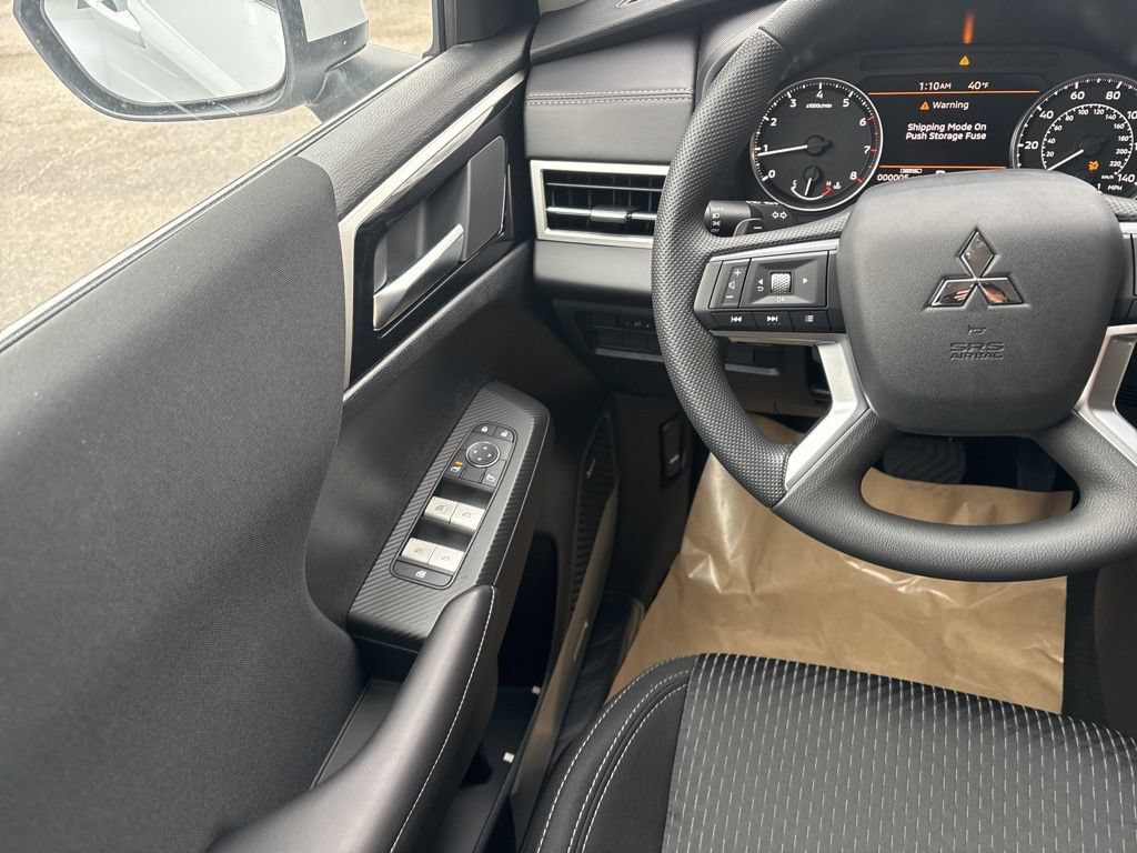 New 2026 Mitsubishi Outlander ES FWD image 20