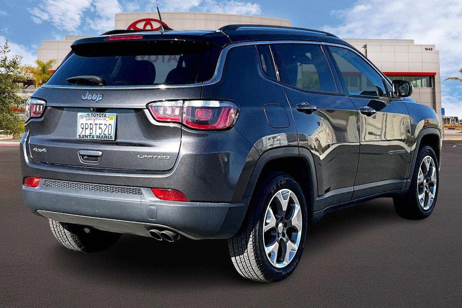 Used 2019 Jeep Compass Limited image 12