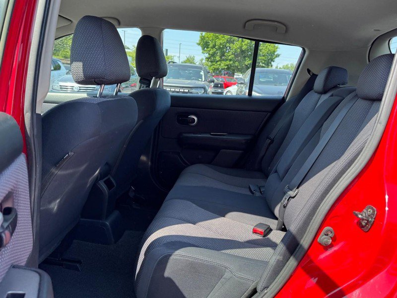 Used 2009 Nissan Versa Hatchback w/ Convenience Pkg FWD image 10