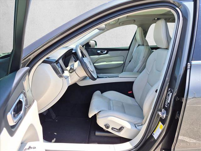 Used 2021 Volvo XC60 T5 Inscription w/ Advanced Package AWD/4WD image 16