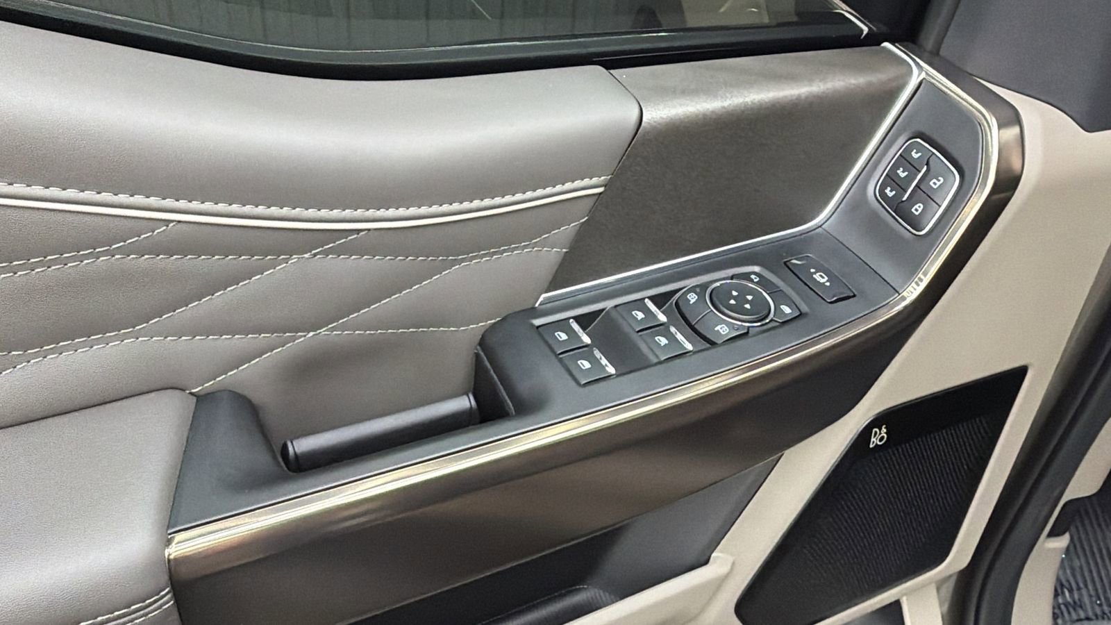 Used 2026 Ford F450 Platinum w/ Platinum Plus Package image 34