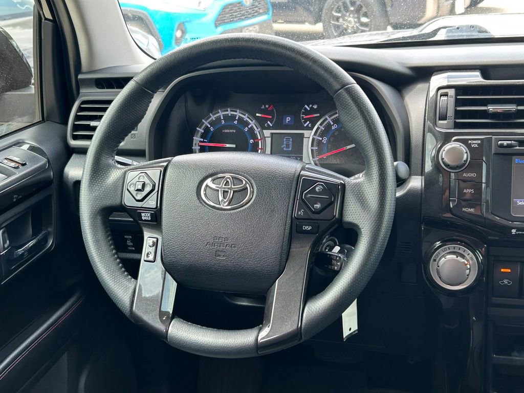 Used 2019 Toyota 4Runner TRD Off-Road Premium AWD/4WD image 39