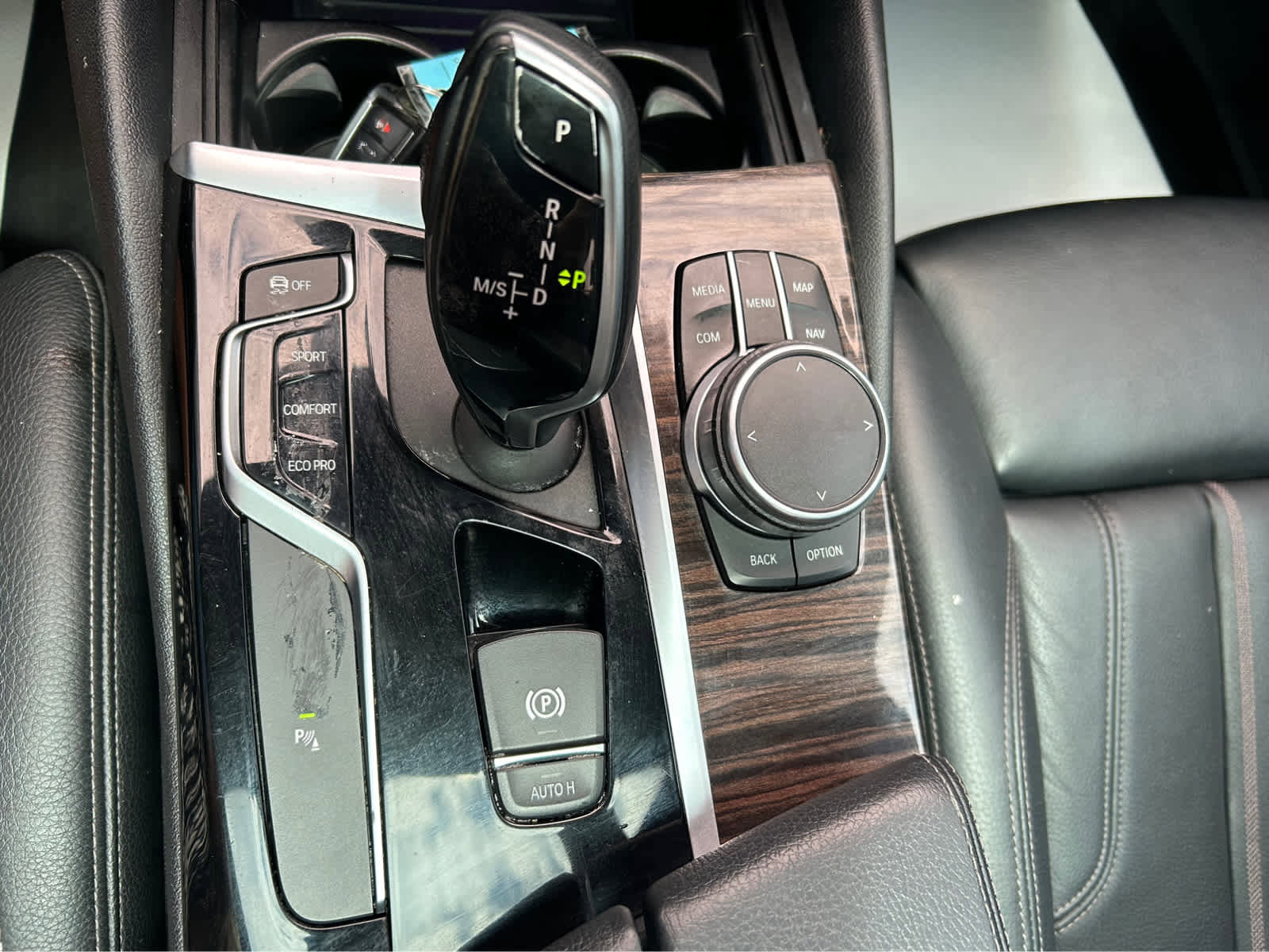 Used 2020 BMW 530i xDrive w/ Convenience Package AWD/4WD image 18