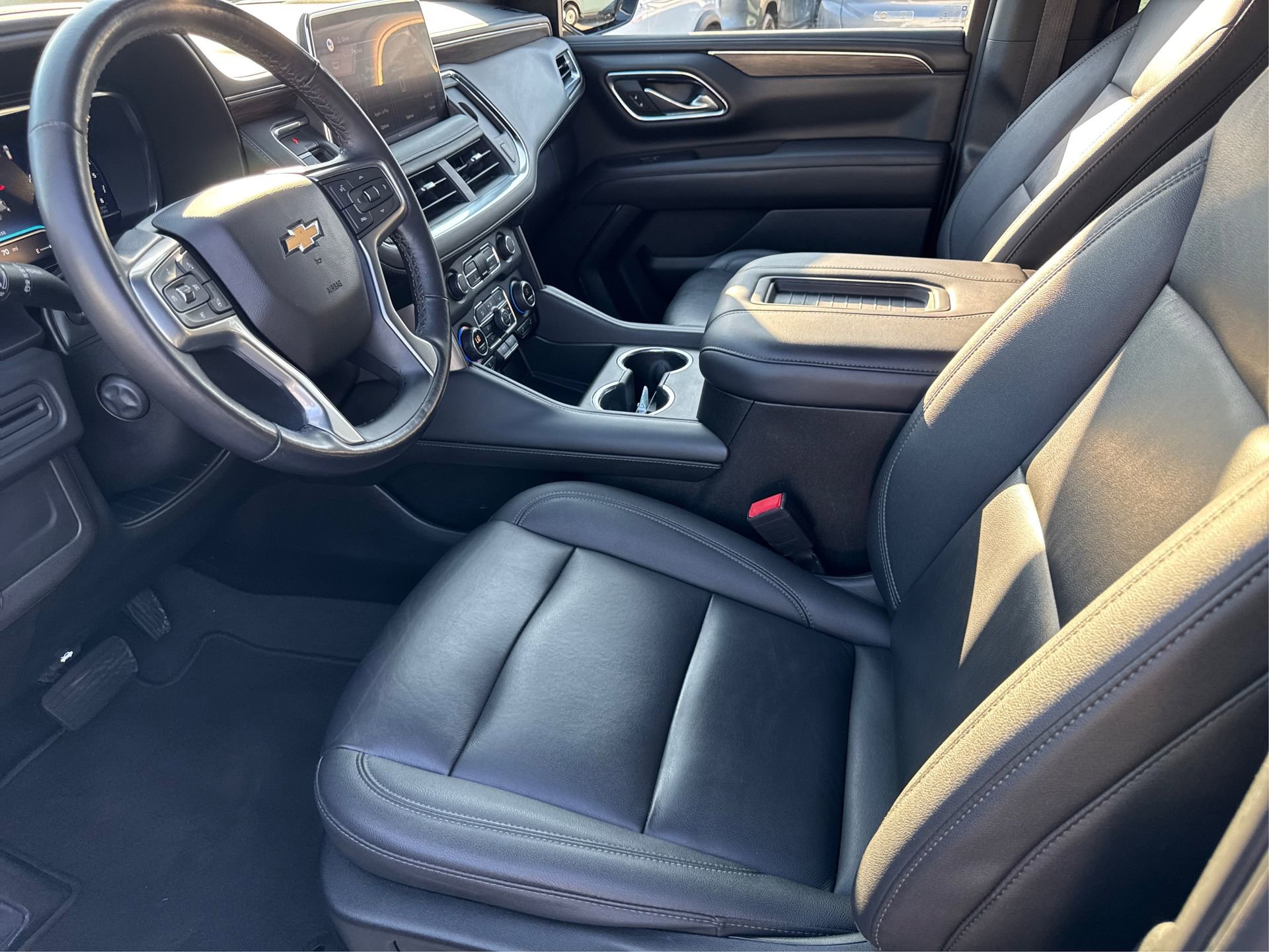 Used 2022 Chevrolet Tahoe LT w/ Luxury Package image 11