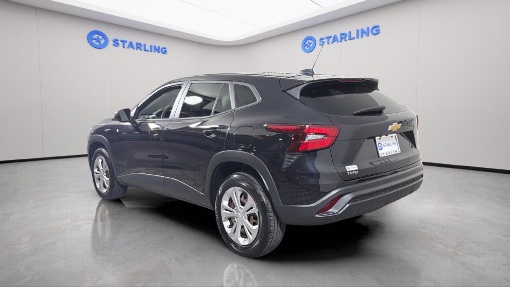 Certified 2024 Chevrolet Trax LS FWD image 5