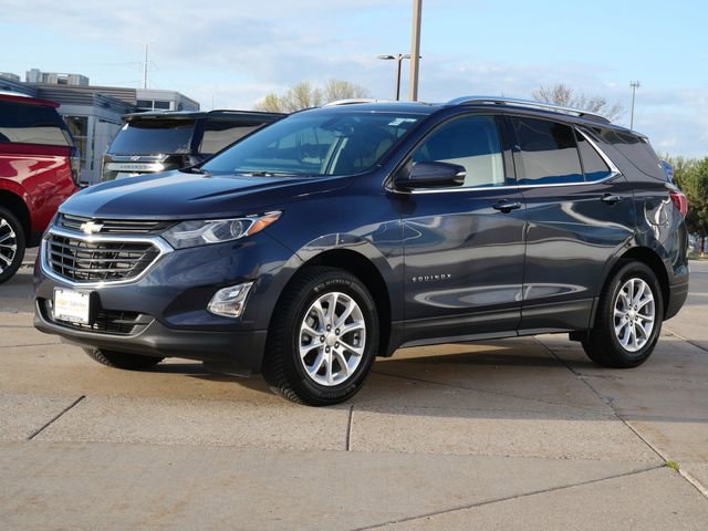 Used 2019 Chevrolet Equinox LT w/ Sun & Navigation Package AWD/4WD image 3