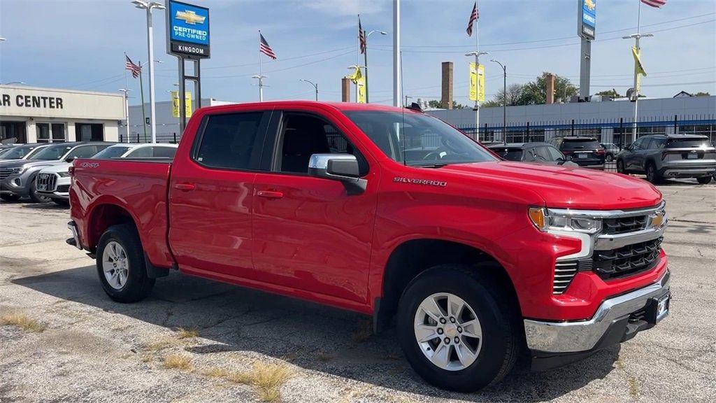 Used 2025 Chevrolet Silverado 1500 LT image 24
