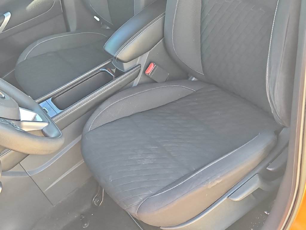 Used 2021 Nissan Kicks SV FWD image 16