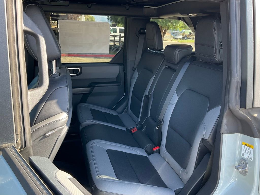 Certified 2024 Ford Bronco Black Diamond w/ Sasquatch Package AWD/4WD image 33