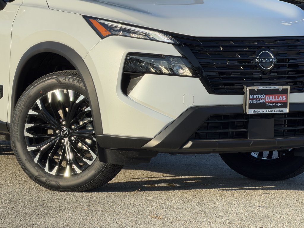 New 2026 Nissan Rogue Dark Armor AWD/4WD image 8