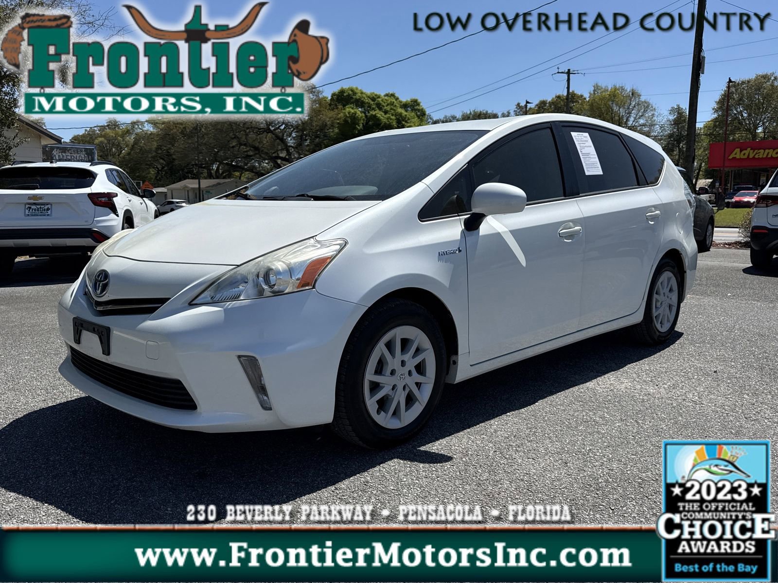 Used 2014 Toyota Prius V Three image 1