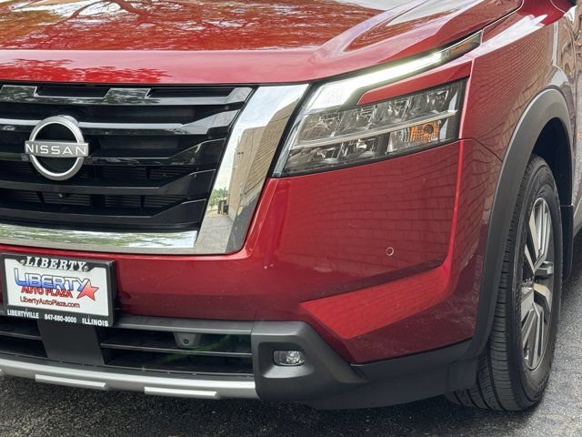 Used 2024 Nissan Pathfinder SL AWD/4WD image 38