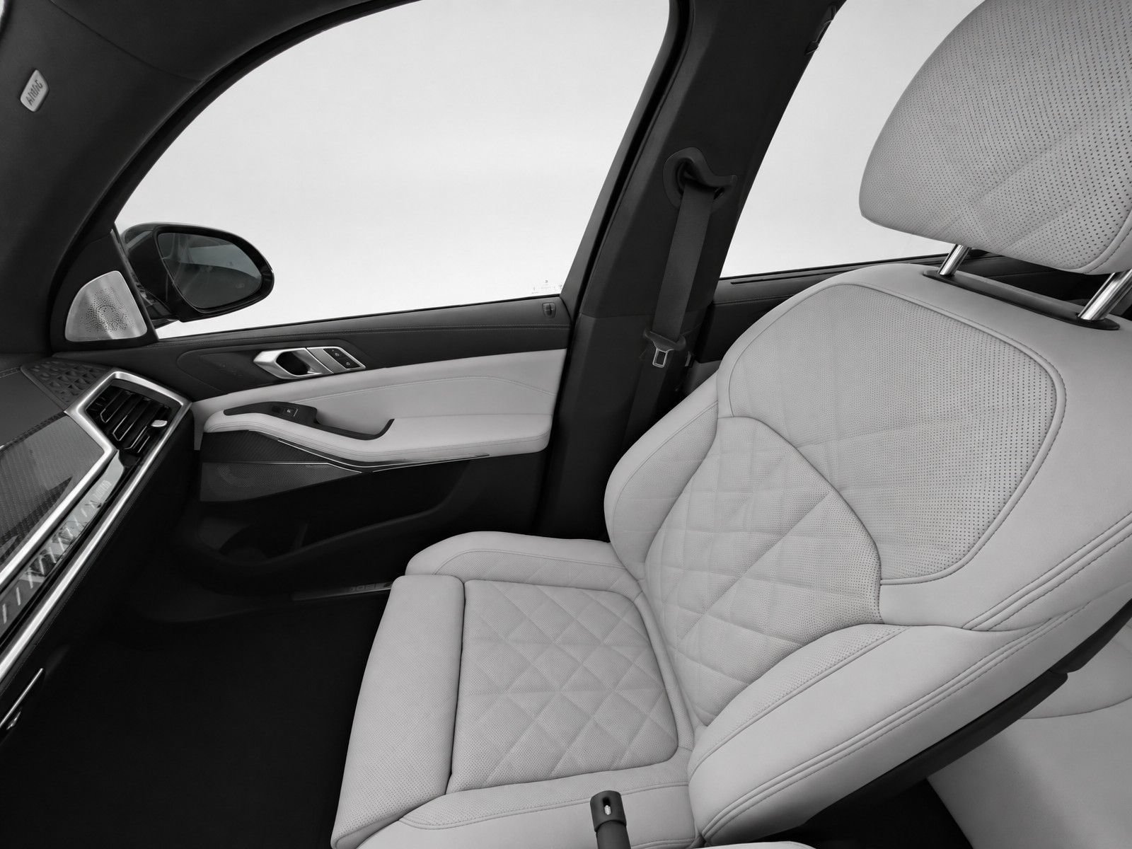 Certified 2026 BMW X5 M60i AWD/4WD image 16