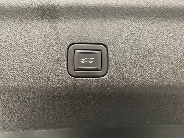 Used 2021 GMC Yukon XL Denali image 6