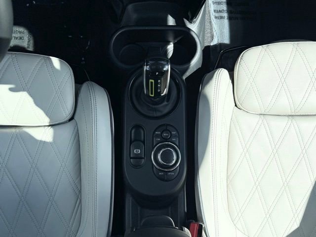Used 2024 MINI Cooper SE FWD image 24