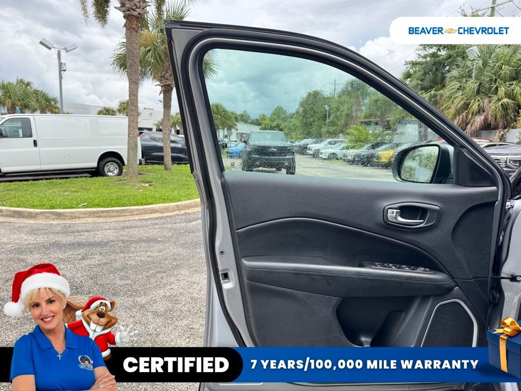 Used 2020 Jeep Compass Latitude image 28