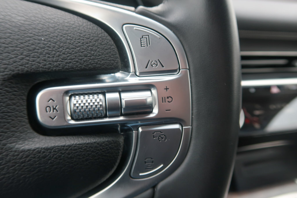 Used 2023 Genesis GV80 2.5T AWD/4WD image 30