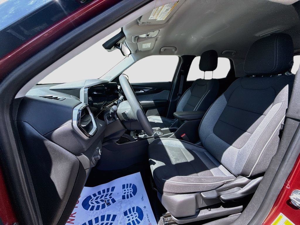 Used 2025 Chevrolet TrailBlazer LT FWD image 19