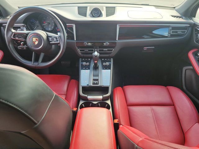 Used 2024 Porsche Macan image 17