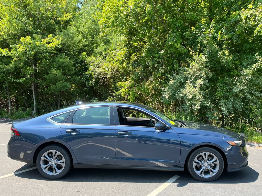 Used 2023 Honda Accord EX image 6