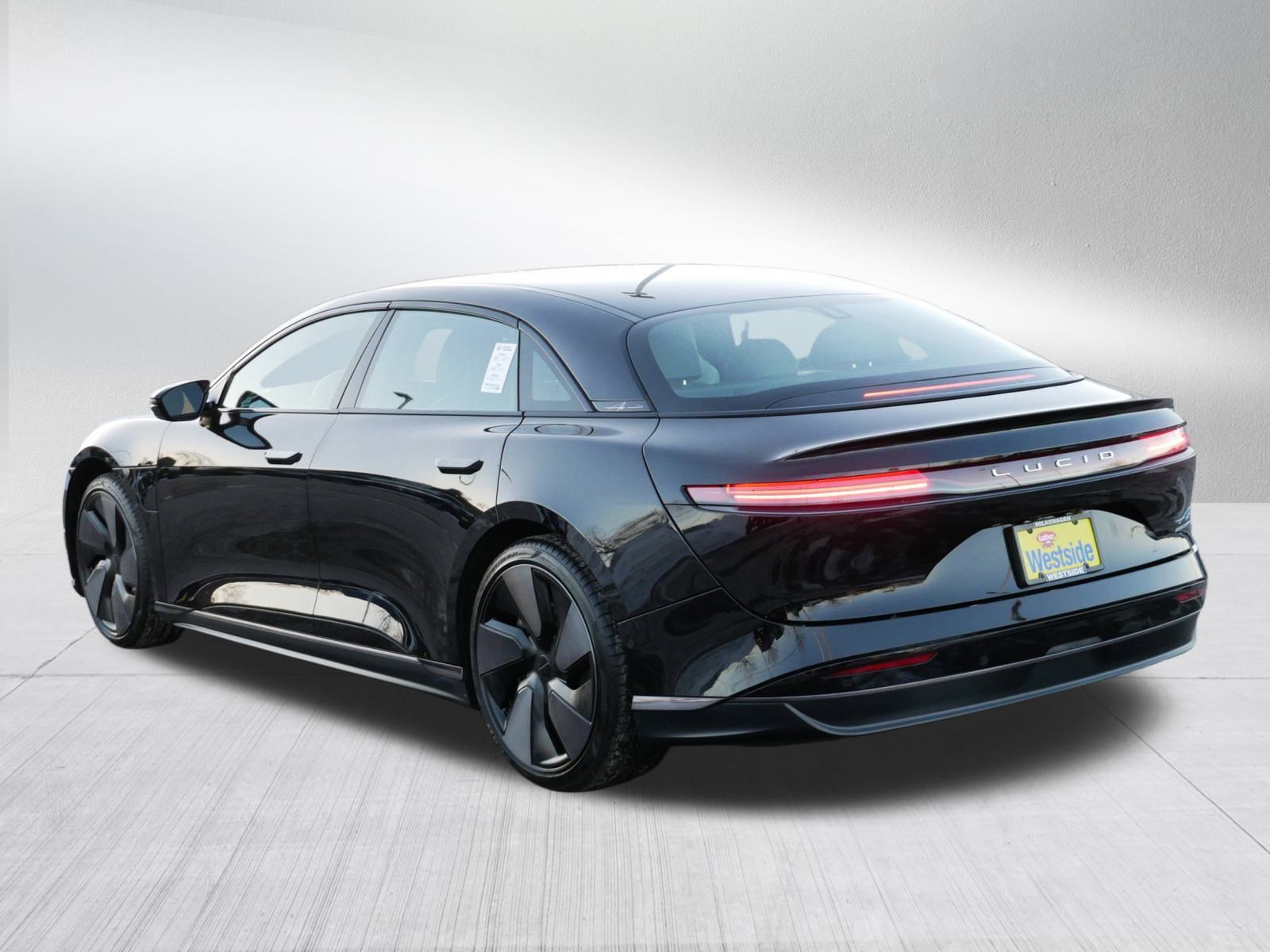 Used 2024 Lucid Air Touring image 5