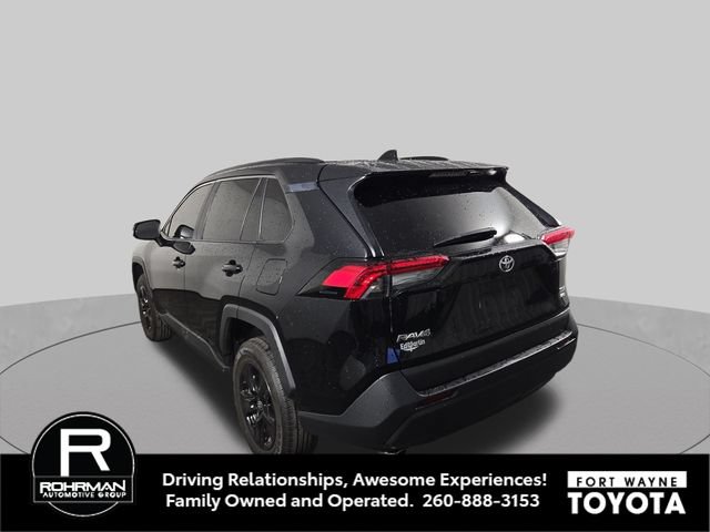 Used 2023 Toyota RAV4 XLE AWD/4WD image 9