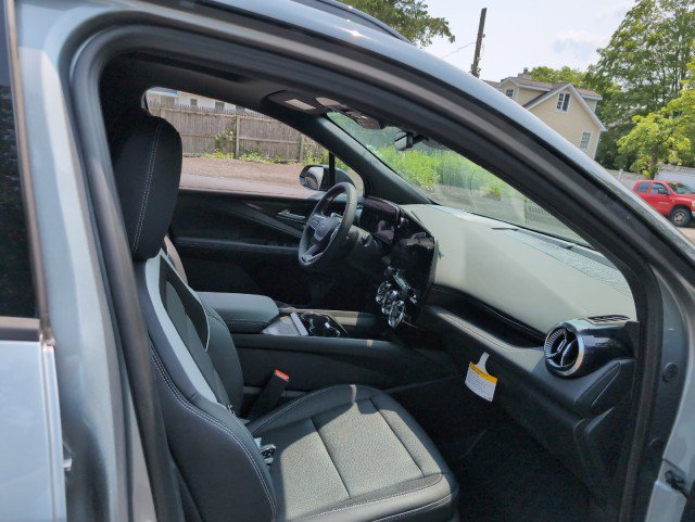 New 2025 Chevrolet Blazer EV LT image 17