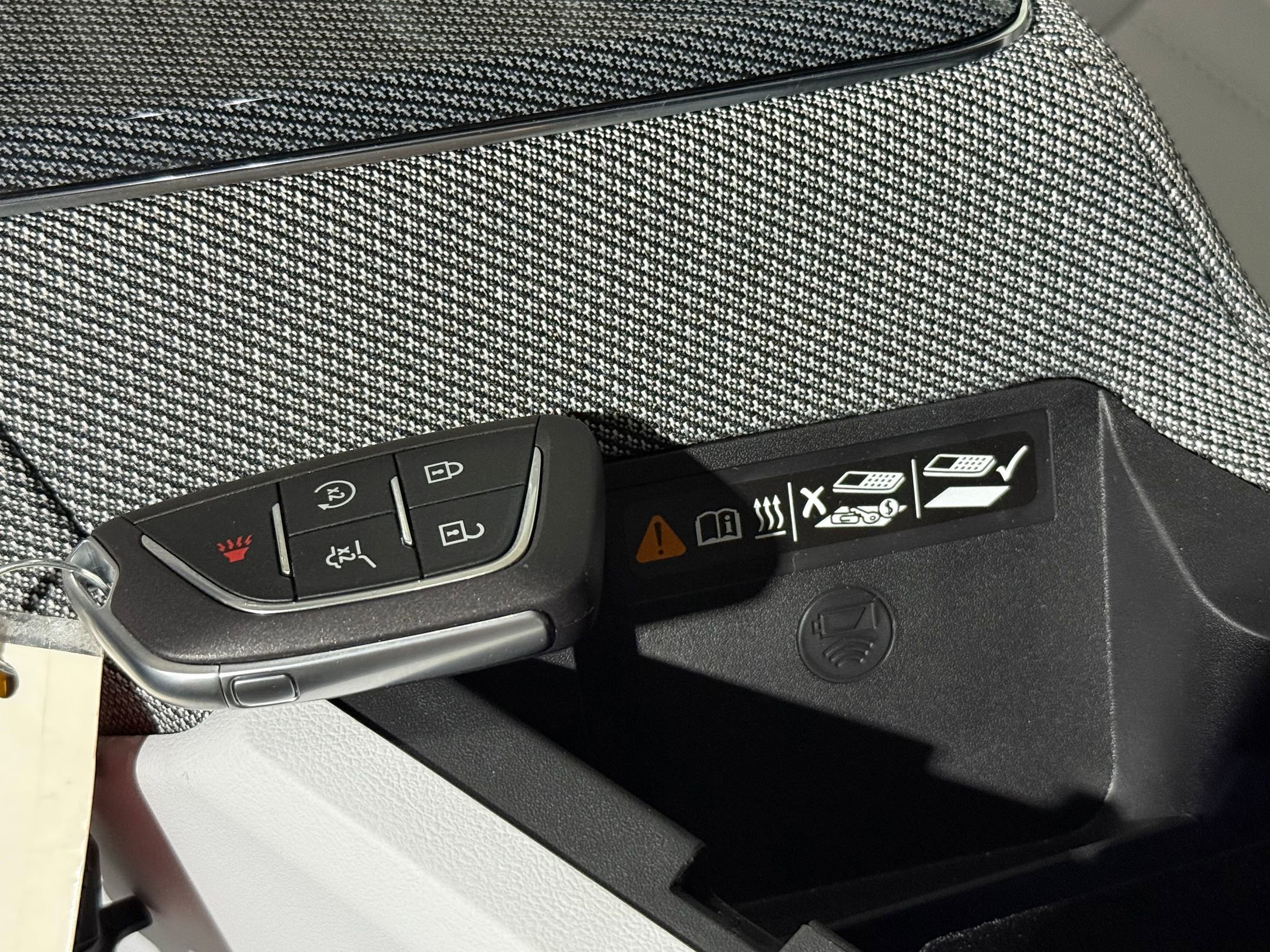 New 2026 Cadillac Optiq Sport 1 image 38