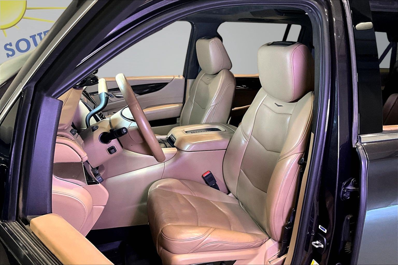 Used 2018 Cadillac Escalade ESV Platinum AWD/4WD image 21