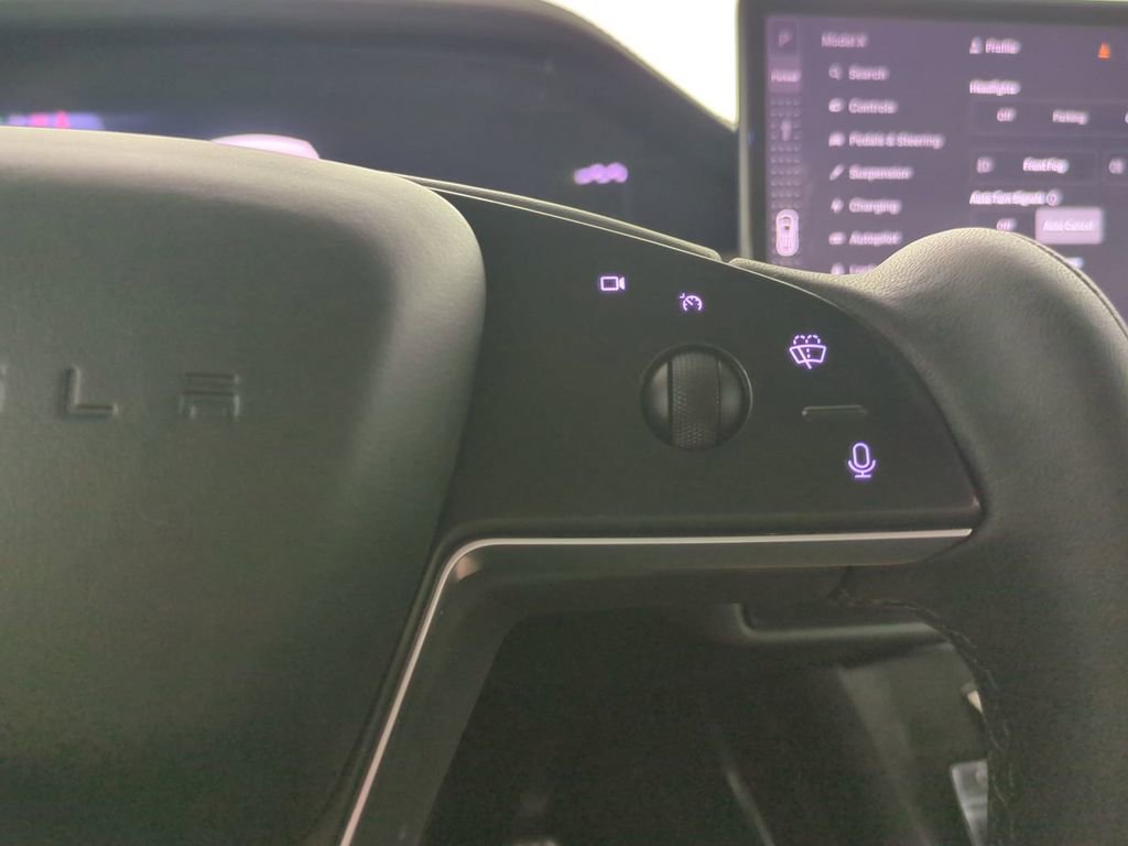 Used 2023 Tesla Model X image 30